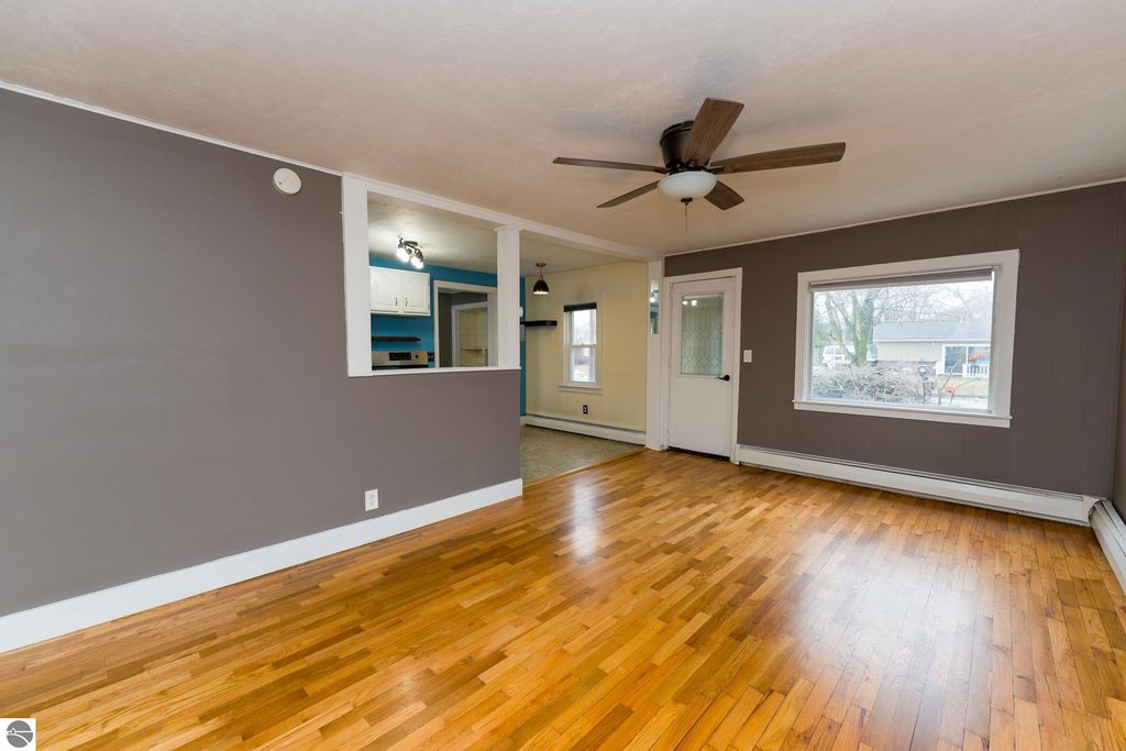 Image 11 of property listing at 1706 W Michigan, Mt Pleasant, MI 48858