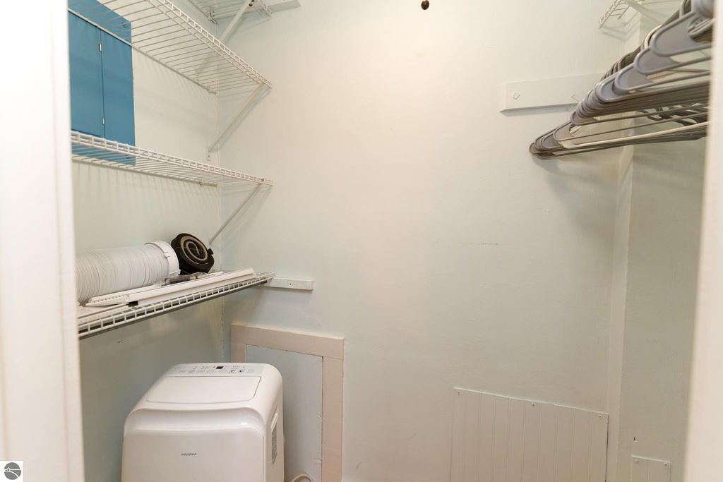 Image 25 of property listing at 1706 W Michigan, Mt Pleasant, MI 48858