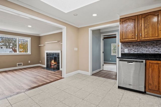 16 Grant Street Extension, Framingham, MA 01702