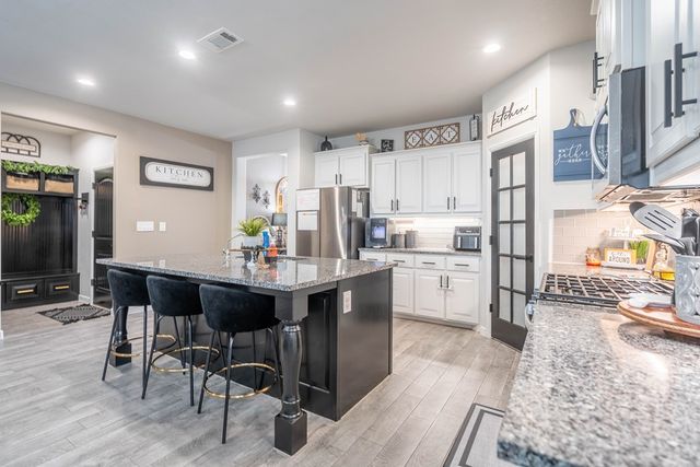 7201 McPherson Ln, Midland, TX 79706