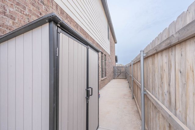 7201 McPherson Ln, Midland, TX 79706