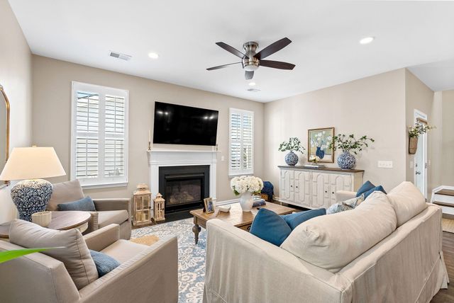 1818 Grovehurst Drive, Charleston, SC 29414