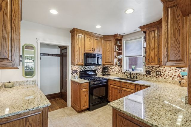 113 E LEASURE AVENUE, New Castle, PA 16101