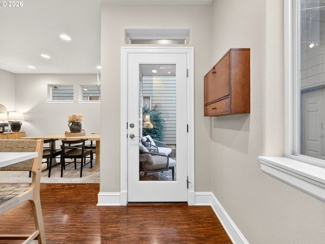 17118 Sw SONNET Way, King City, OR 97224