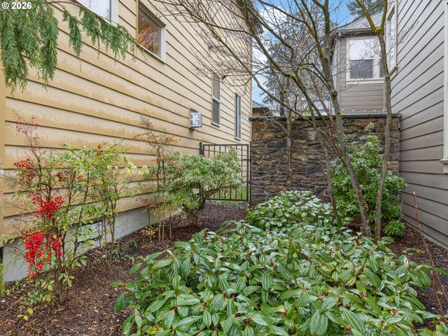 17118 Sw SONNET Way, King City, OR 97224