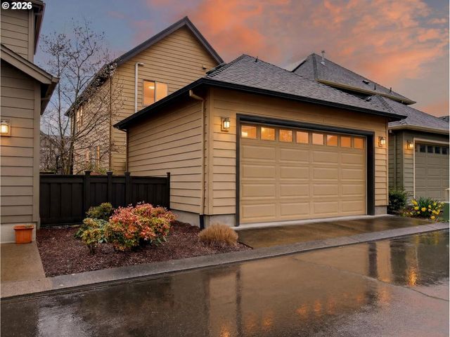 17118 Sw SONNET Way, King City, OR 97224