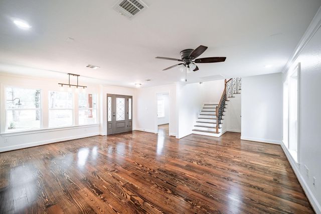 10038 Westview Drive, Houston, TX 77055