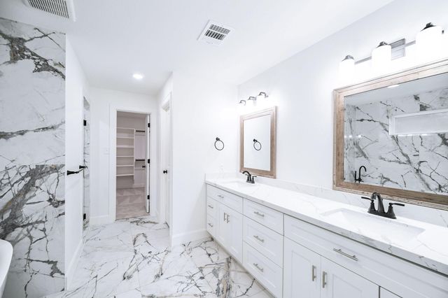 10038 Westview Drive, Houston, TX 77055