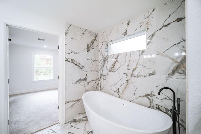 10038 Westview Drive, Houston, TX 77055