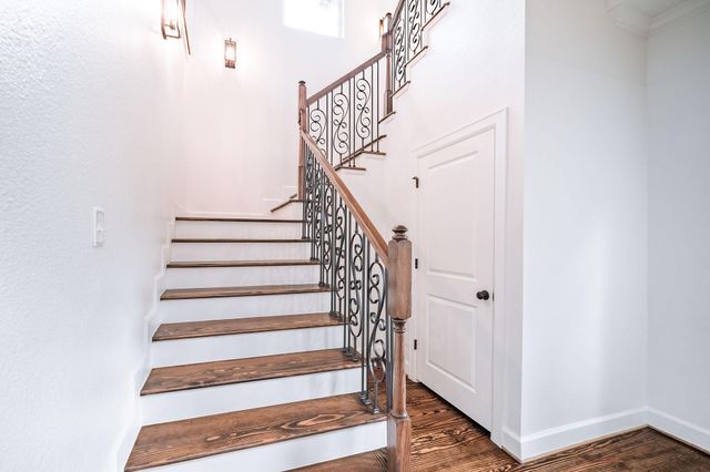 10038 Westview Drive, Houston, TX 77055