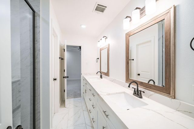 10038 Westview Drive, Houston, TX 77055