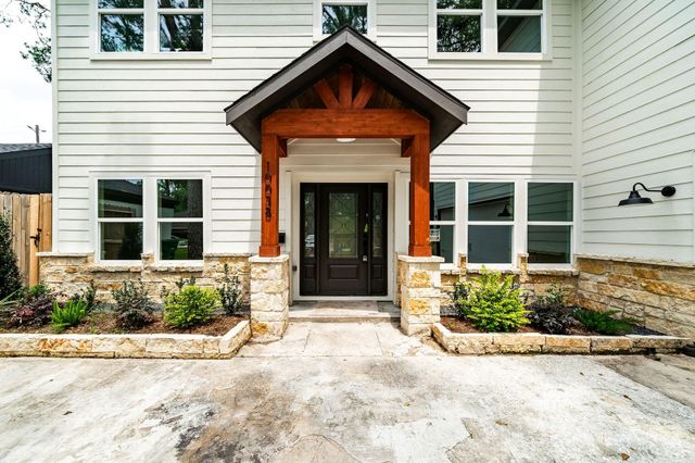 10038 Westview Drive, Houston, TX 77055