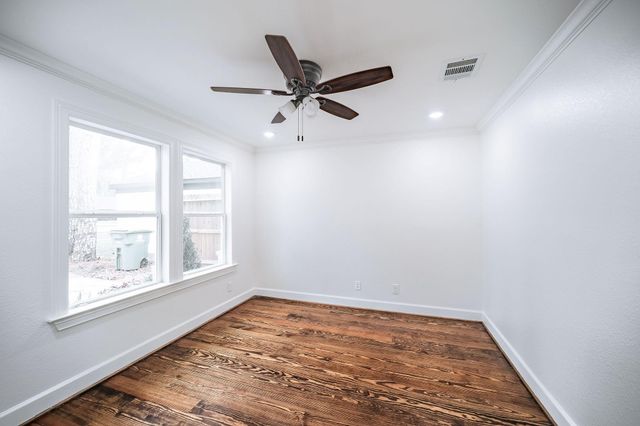 10038 Westview Drive, Houston, TX 77055