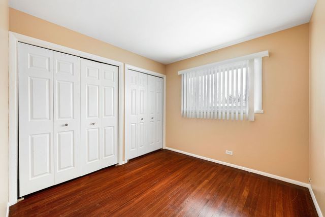 920 Valley Stream Drive, Wheeling, IL 60090