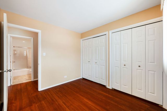 920 Valley Stream Drive, Wheeling, IL 60090