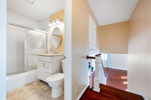 920 Valley Stream Drive, Wheeling, IL 60090