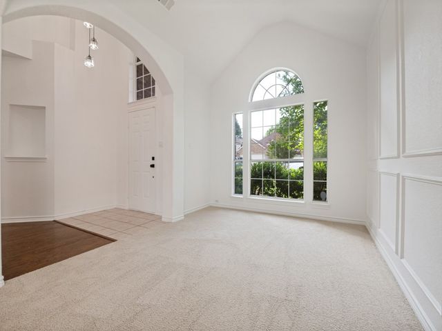 12604 Beech Tree Lane, Fort Worth, TX 76040
