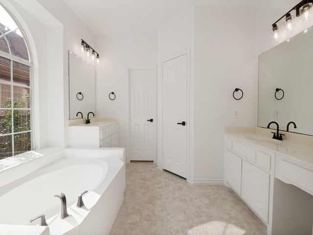12604 Beech Tree Lane, Fort Worth, TX 76040