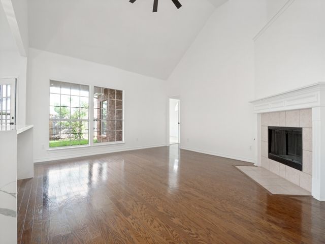 12604 Beech Tree Lane, Fort Worth, TX 76040