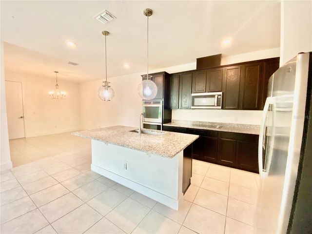 7206 CARRICKBEND LANE, Orlando, FL 32819