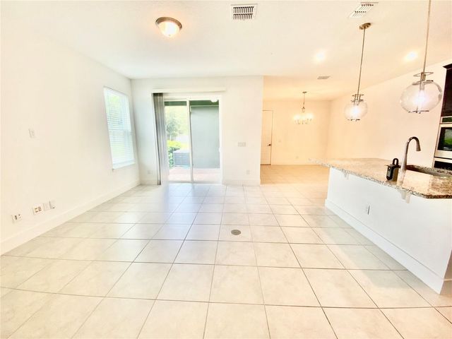 7206 CARRICKBEND LANE, Orlando, FL 32819