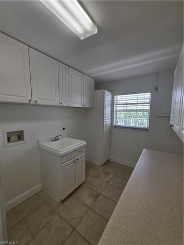 1038 SE 30th ST, Cape Coral, FL 33904