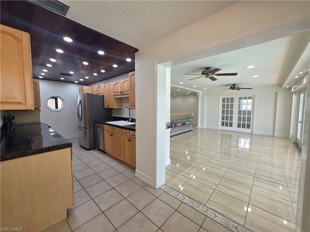 1038 SE 30th ST, Cape Coral, FL 33904