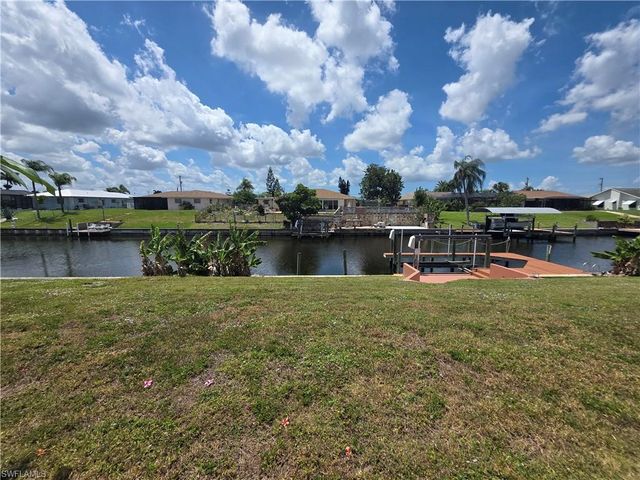 1038 SE 30th ST, Cape Coral, FL 33904