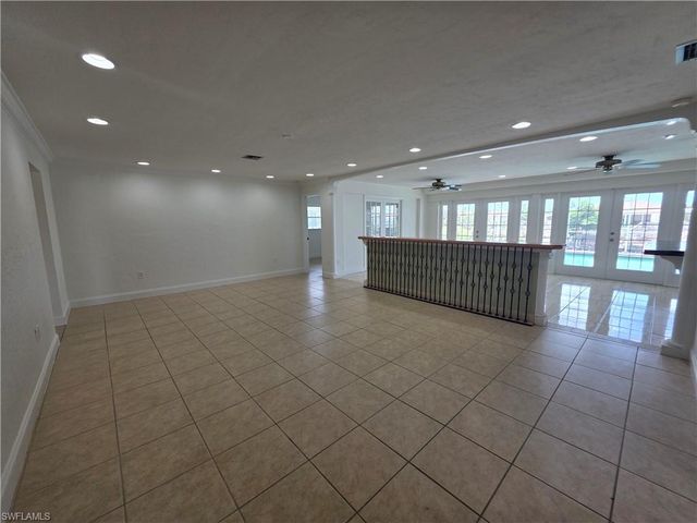 1038 SE 30th ST, Cape Coral, FL 33904
