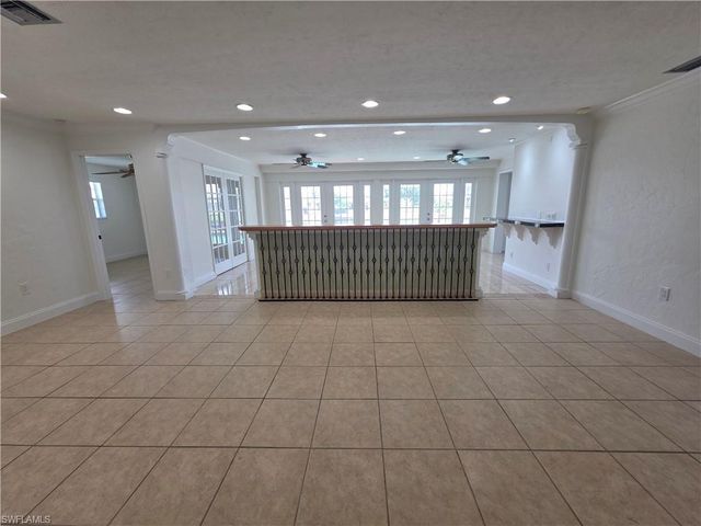 1038 SE 30th ST, Cape Coral, FL 33904