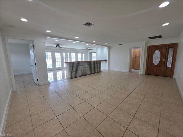 1038 SE 30th ST, Cape Coral, FL 33904