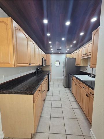 1038 SE 30th ST, Cape Coral, FL 33904