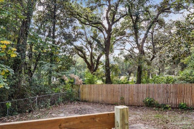 3809 Idlewood Dr, Pensacola, FL 32505
