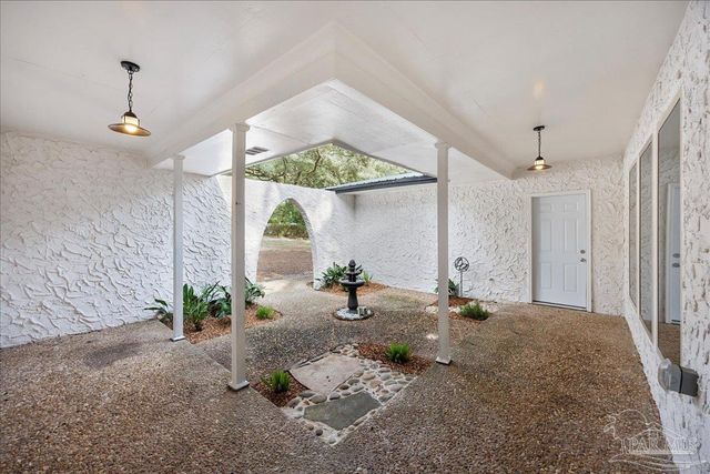 3809 Idlewood Dr, Pensacola, FL 32505