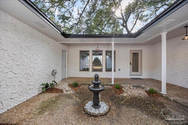 3809 Idlewood Dr, Pensacola, FL 32505