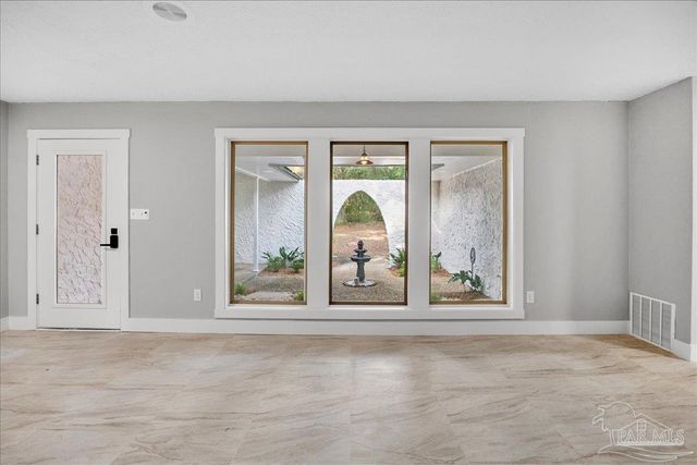 3809 Idlewood Dr, Pensacola, FL 32505