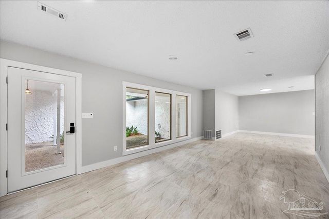 3809 Idlewood Dr, Pensacola, FL 32505