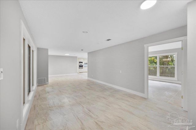 3809 Idlewood Dr, Pensacola, FL 32505