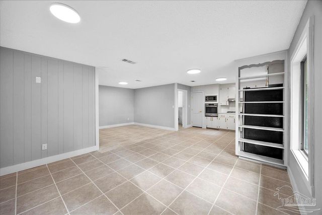 3809 Idlewood Dr, Pensacola, FL 32505