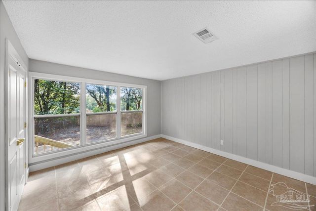 3809 Idlewood Dr, Pensacola, FL 32505