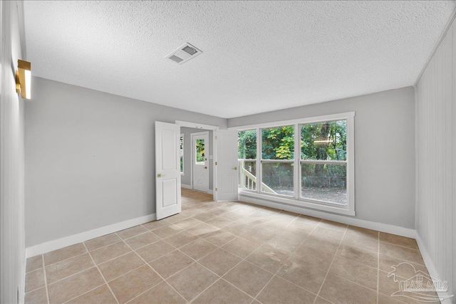 3809 Idlewood Dr, Pensacola, FL 32505