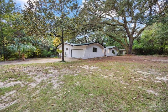 3809 Idlewood Dr, Pensacola, FL 32505