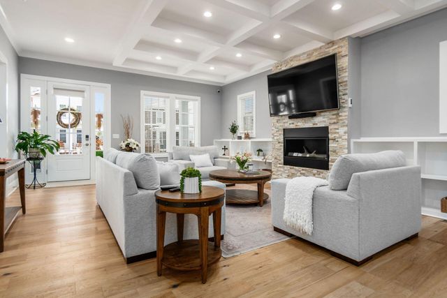 5801 Hickory Drive, Lewis Center, OH 43035