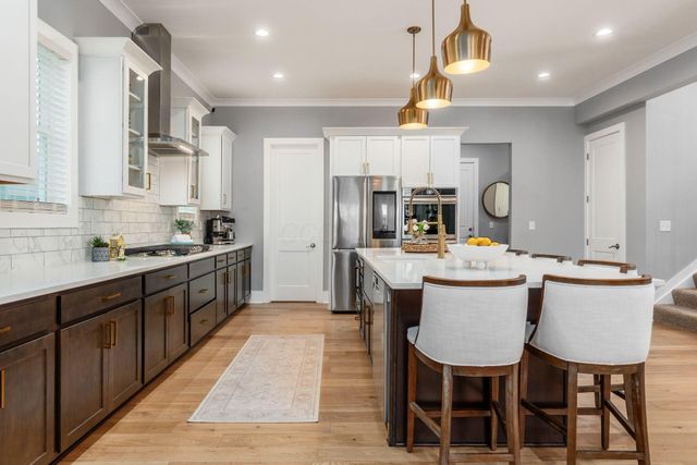 5801 Hickory Drive, Lewis Center, OH 43035