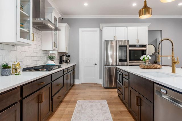 5801 Hickory Drive, Lewis Center, OH 43035