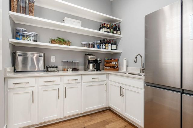 5801 Hickory Drive, Lewis Center, OH 43035