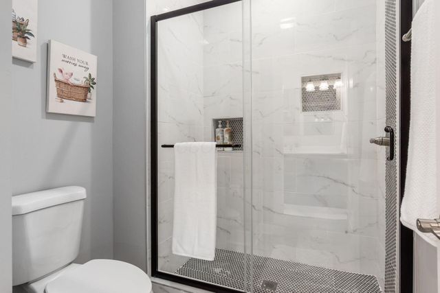 5801 Hickory Drive, Lewis Center, OH 43035