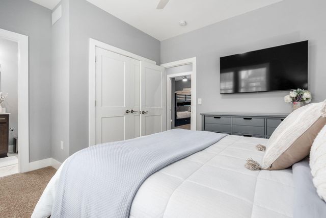 5801 Hickory Drive, Lewis Center, OH 43035