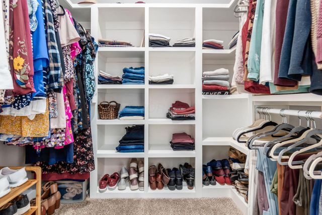 5801 Hickory Drive, Lewis Center, OH 43035