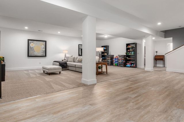 5801 Hickory Drive, Lewis Center, OH 43035